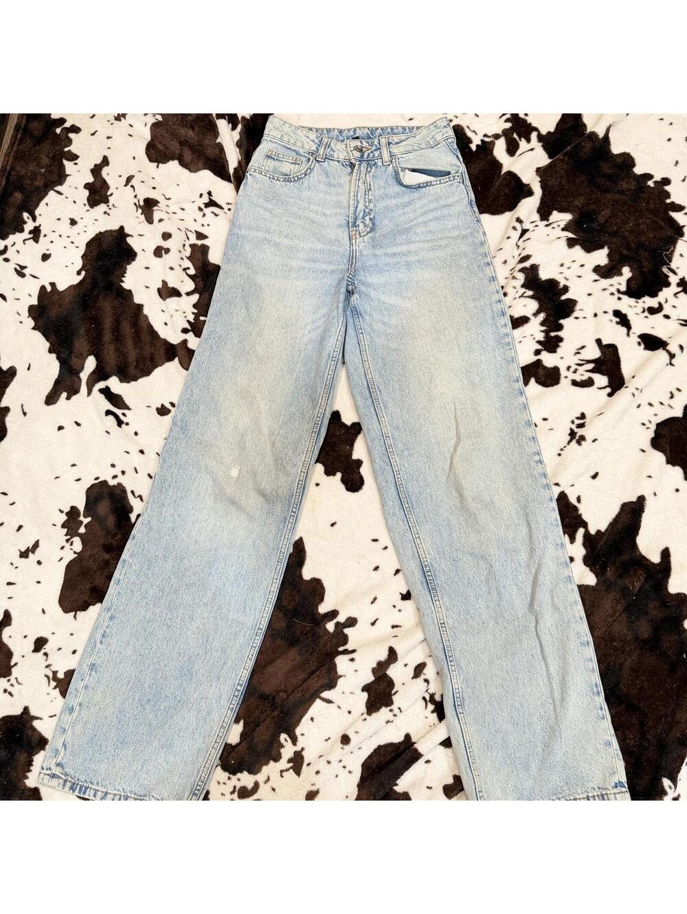 H&M High Rise Mom Jeans Light Wash Denim Tapered Leg Size 0 Y2K